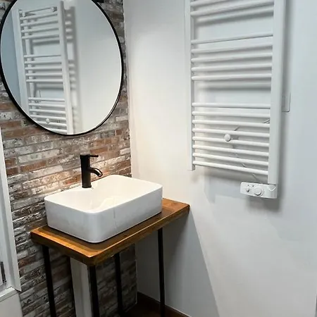 Logustine Καρκασόν